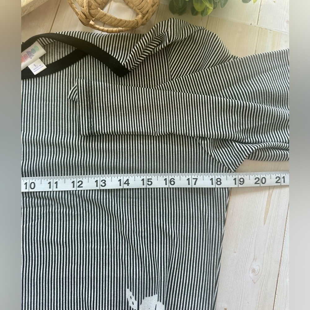 LuLaRoe Debbie Long Sleeve Striped Floral Sheath Dress in Black and White Size L - Picture 6 of 8